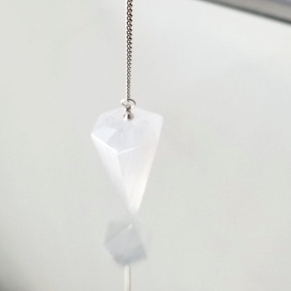 Selenite Crystal Pendulum - Picture 3 of 3